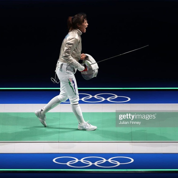 Qadimgi etuk ayollar fotosuratlari