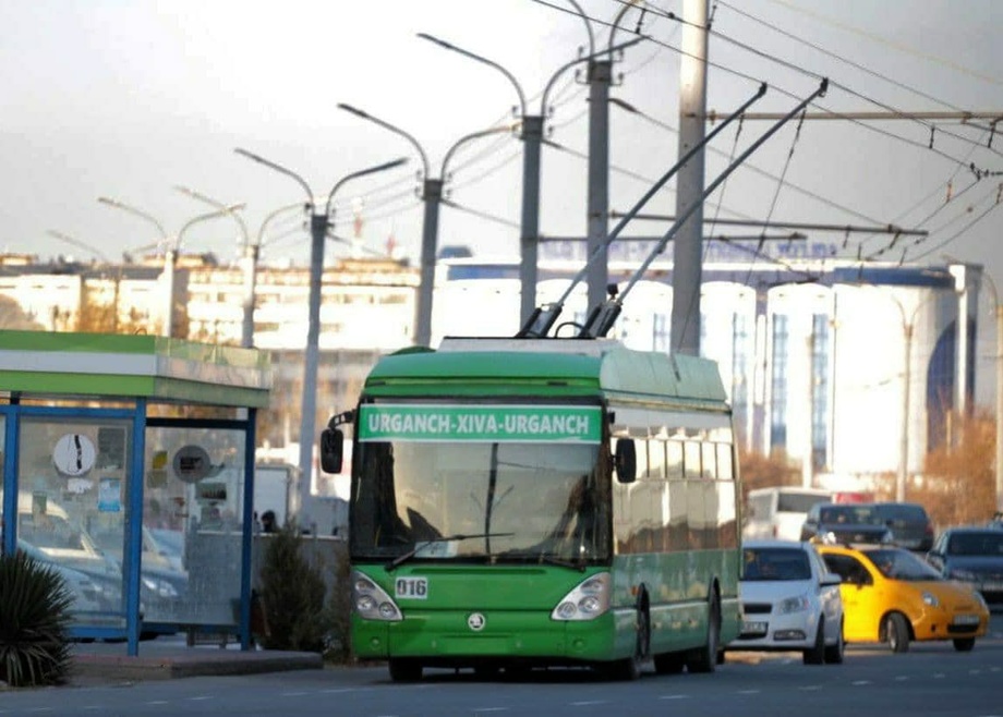 Троллейбус после перерыва вернулся на линию Ургенч - Хива