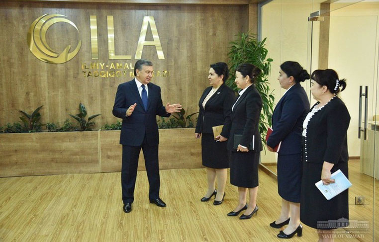 Президент ташрифидан сўнг «Оила» марказига машиналар берилди