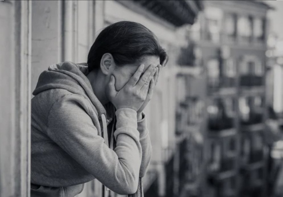 Trans ayol Sankt-Peterburgda yigit qidirmoqda Uy qurilishi erotik video skript