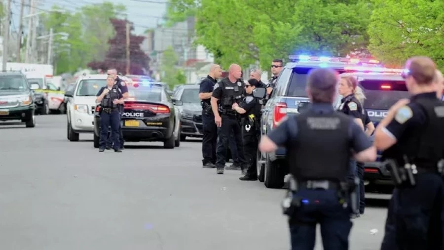 10 человек погибли во время стрельбы в супермаркете США