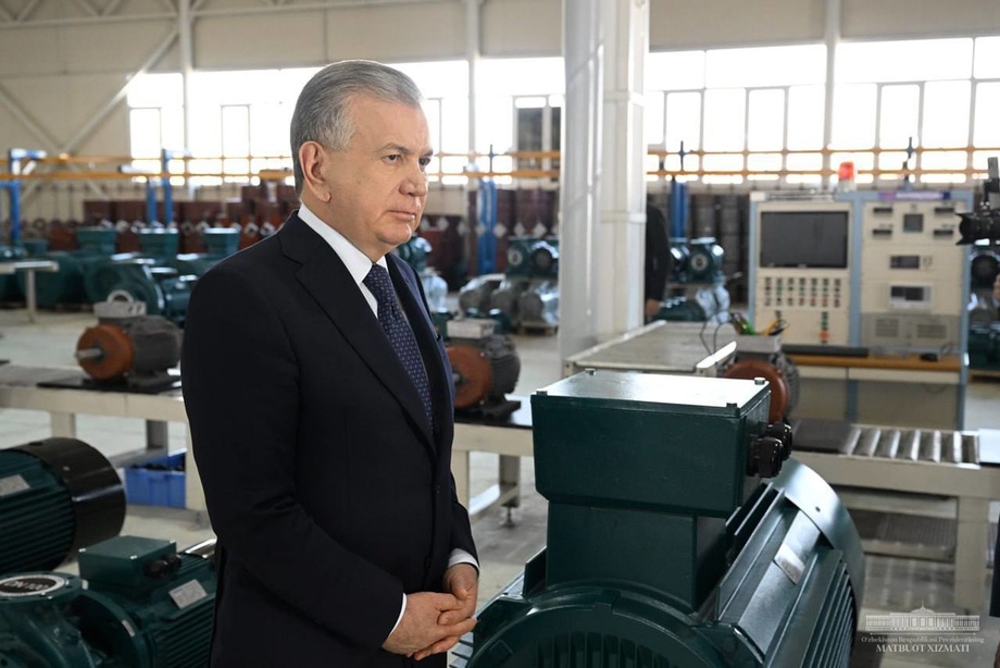 Президент посетил завод по производству насосов и двигателей