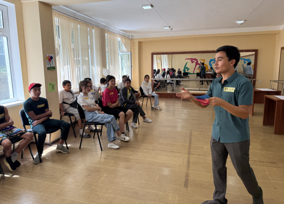 «Teach For Uzbekistan» лойиҳасининг Ёзги институтида ўқитувчиларга таҳсил бериш якунланди (фото)