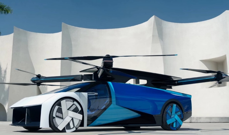 Хитой учар автомобилларни буюртмачиларга етказишни бошлайди