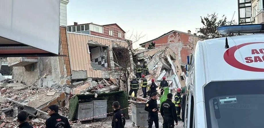 В Турции обрушился семиэтажный жилой дом, погибли двое подростков