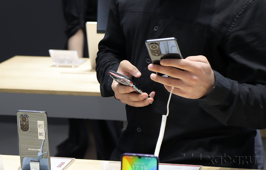 O‘zbekistonga ikki oyda 900 mingdan ortiq telefon import qilindi