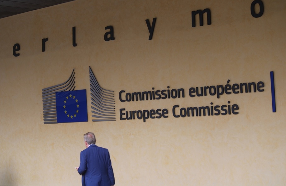 Еврокомиссия Россияни “қора рўйхат”га киритди. Бу нимани англатади?