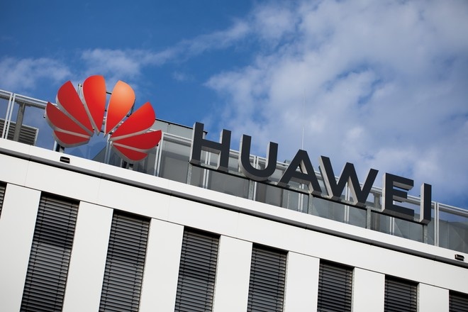 Китай призвал США прекратить притеснять Huawei и ZTE