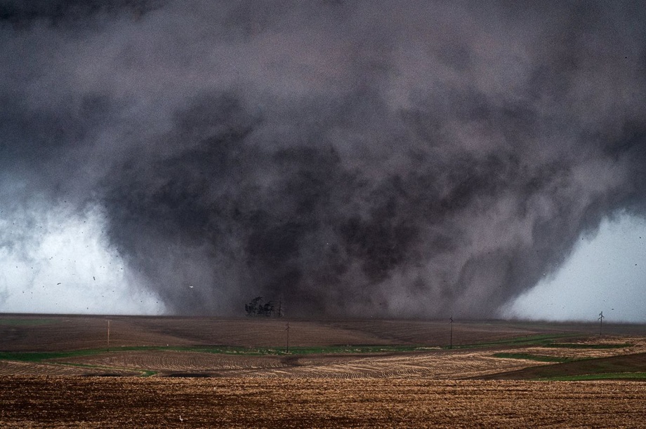 AQShda tornado qurbonlari soni ortdi. To‘rt oylik chaqaloq ham halok bo‘lgan