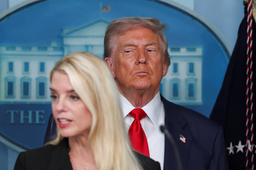Трамп уволил генпрокурора США Пэм Бонди: среди причин — дело Эпштейна