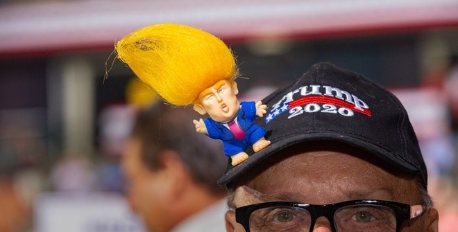 Трамп на митинге по ошибке унизил своего сторонника