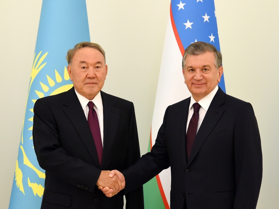 Шавкат Мирзиёев поздравил Назарбаева и Токаева с Днем независимости