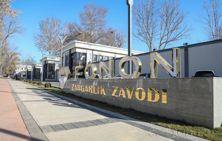 Oyiga 500 kg tayyor tilla mahsulot: «Fonon» zargarlik zavodiga press-tur uyushtirildi (foto)