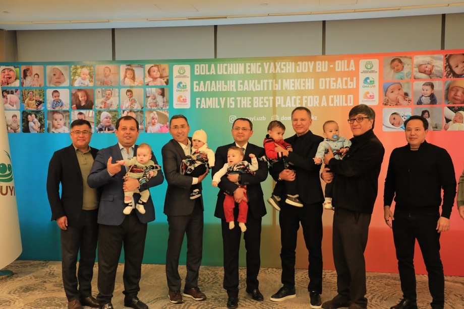 Инқироздан янги ҳаётга: «Она Уйи» Ўзбекистонда она ва бола тақдирини ўзгартирмоқда