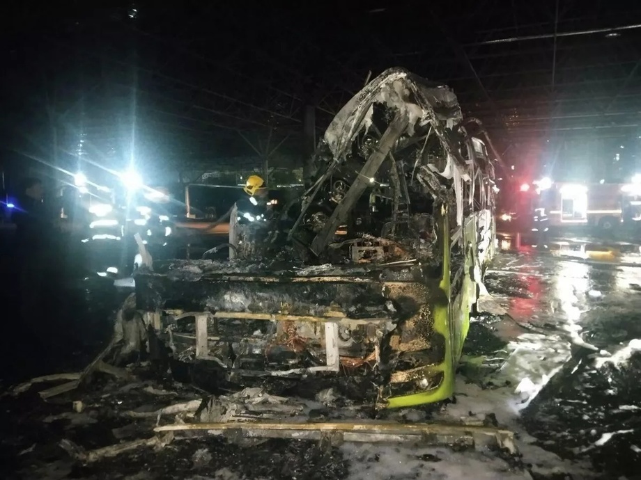 Toshkentda MAN avtobusi yonib ketdi