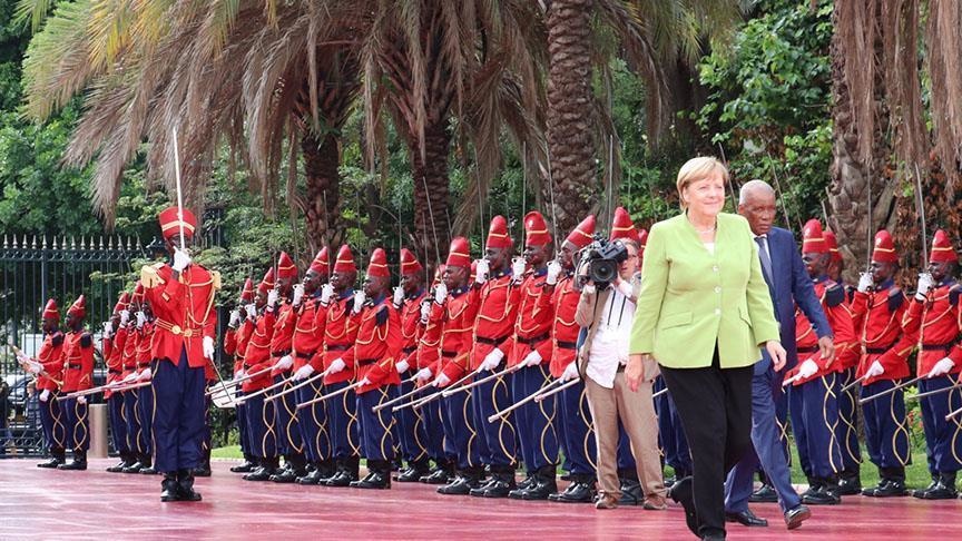 Меркель: Инвестиции в Африку сократят миграцию в Европу