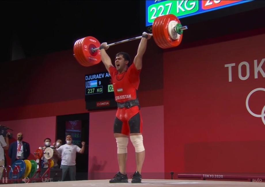 Акбар Джураев завоевал золотую медаль и стал рекордсменом Олимпийских игр