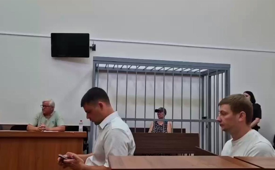 Сочида қўлбола ароқдан заҳарланиб 10 киши вафот этди