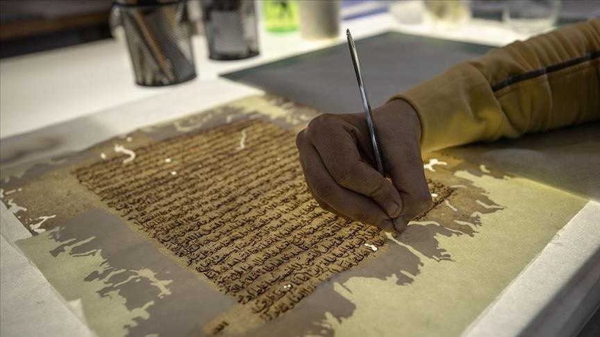 Палестинские специалисты реставрируют исторические рукописи в мечети «Аль-Акса»