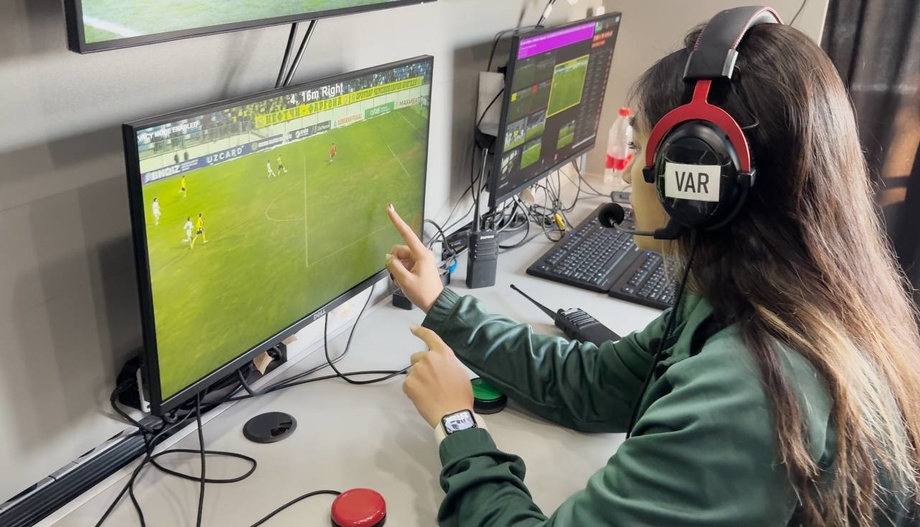 Суперлига: «Сурхон – Шўртан» баҳсини илк марта аёл ҳакамлар бошқариб боради