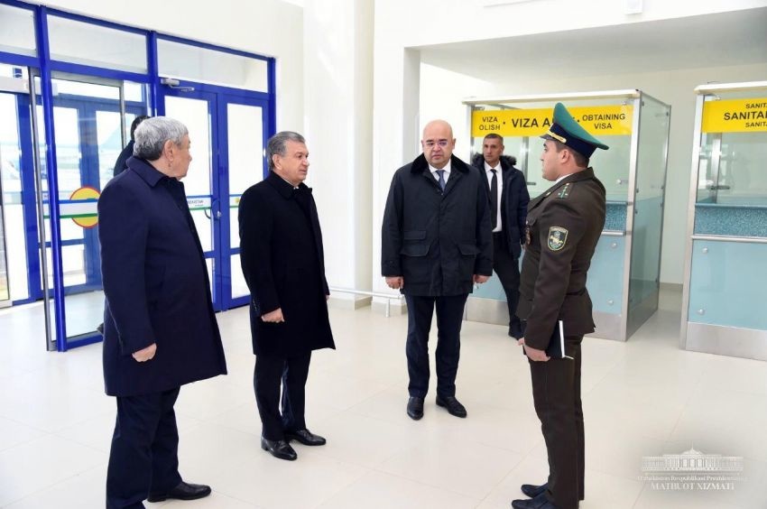 Шавкат Мирзиёев осмотрел международный аэропорт «Нукус»
