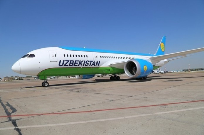 Самолет рейса Пекин-Ташкент совершил экстренную посадку