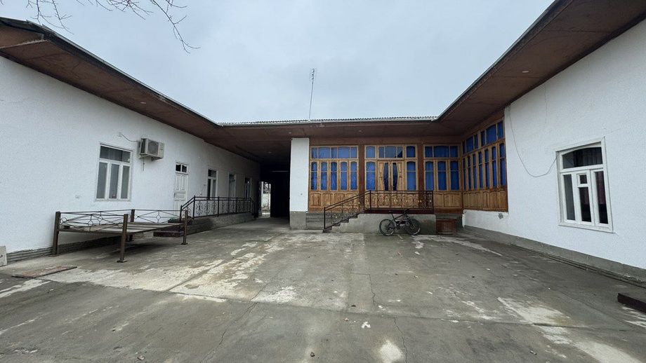 Қарздор ота алимент эвазига фарзандларига уйини хатлаб берди