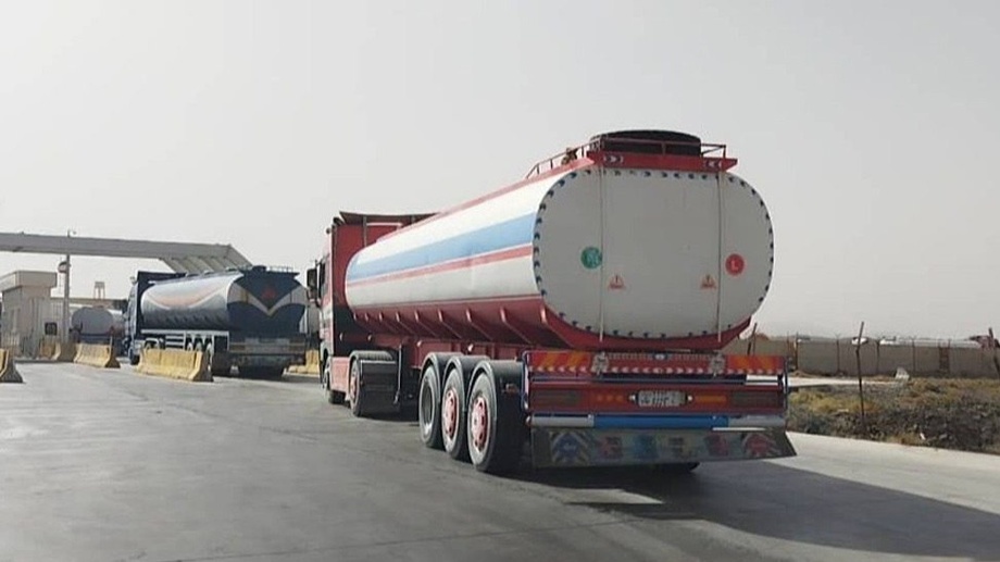 Афганистан вернул бензин, который проходил через Узбекистан