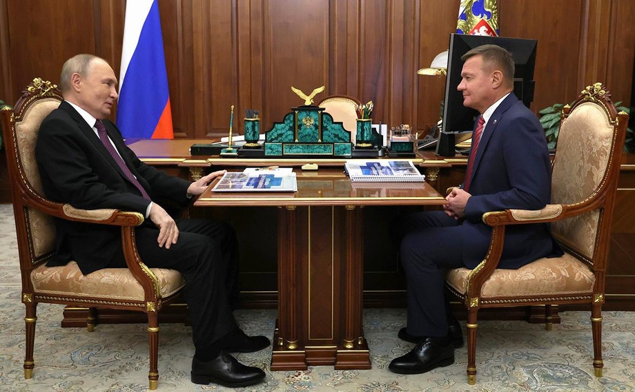 Путин ишдан бўшатган вазир ўз жонига қасд қилди