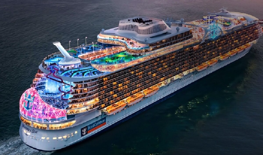 Самый большой круизный лайнер в мире сдали в эксплуатацию