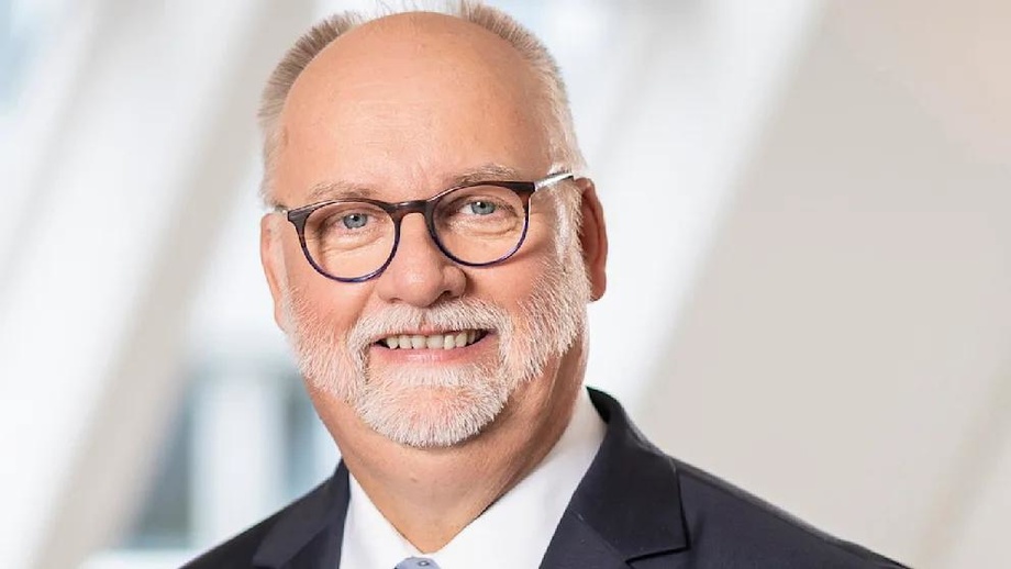 Бензин нархини оширишни таклиф қилган раҳбар истеъфога чиқди — Германия