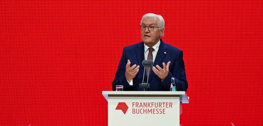 «Зулмат ичра нур» – Германия президенти инсониятни қутқарувчи куч ҳақида гапирди