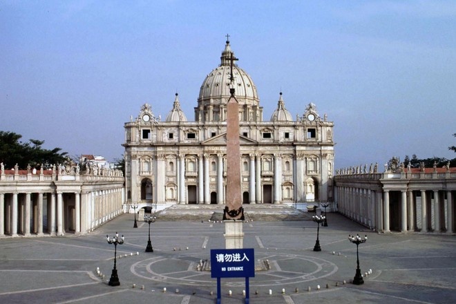 Ватикан проведёт пасхальные службы без верующих