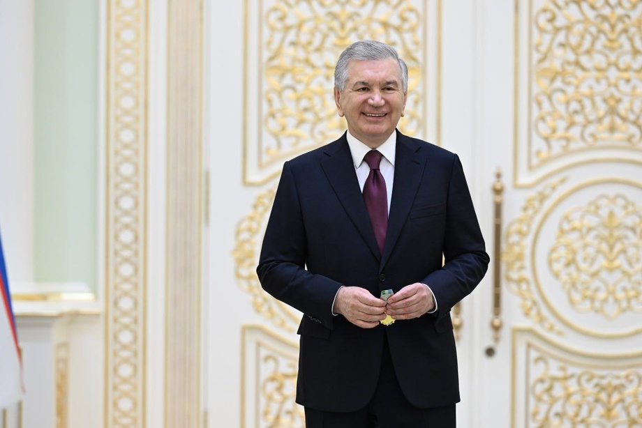 Президент Шавкат Мирзиёев мамлакатимиз мустақиллигининг 34 йиллиги муносабати билан давлат мукофотларини топширди