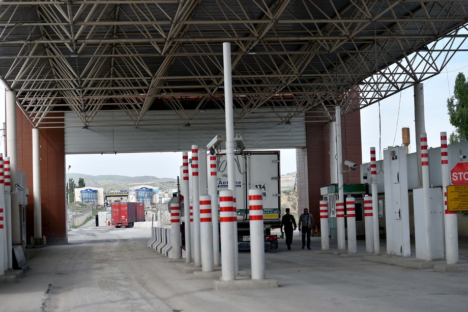 Ўзбекистонда бир қатор божхона постлари тугатилади