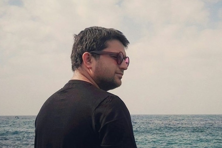 Режиссёр Сарвар Каримов акаси ва синглиси билан шифохонага жойлаштирилди