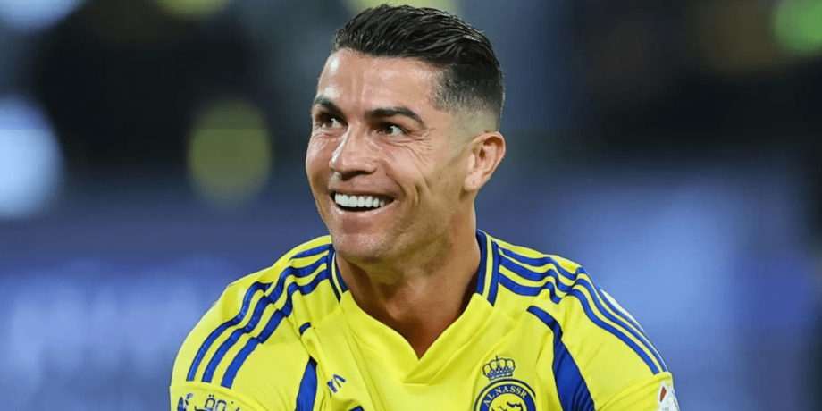 Криштиану Роналду биринчи миллиардер футболчига айланди