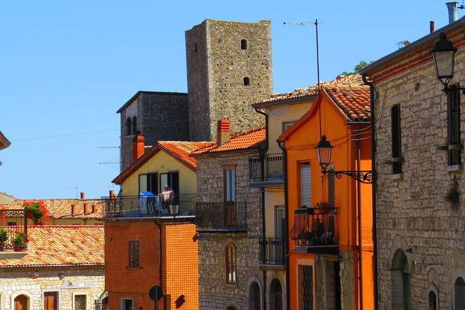 Очередной город в Италии объявил распродажу исторических домов за €1
