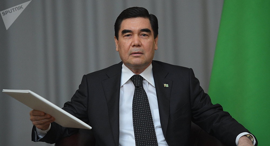 Президент Туркменистана написал книгу о своей матери