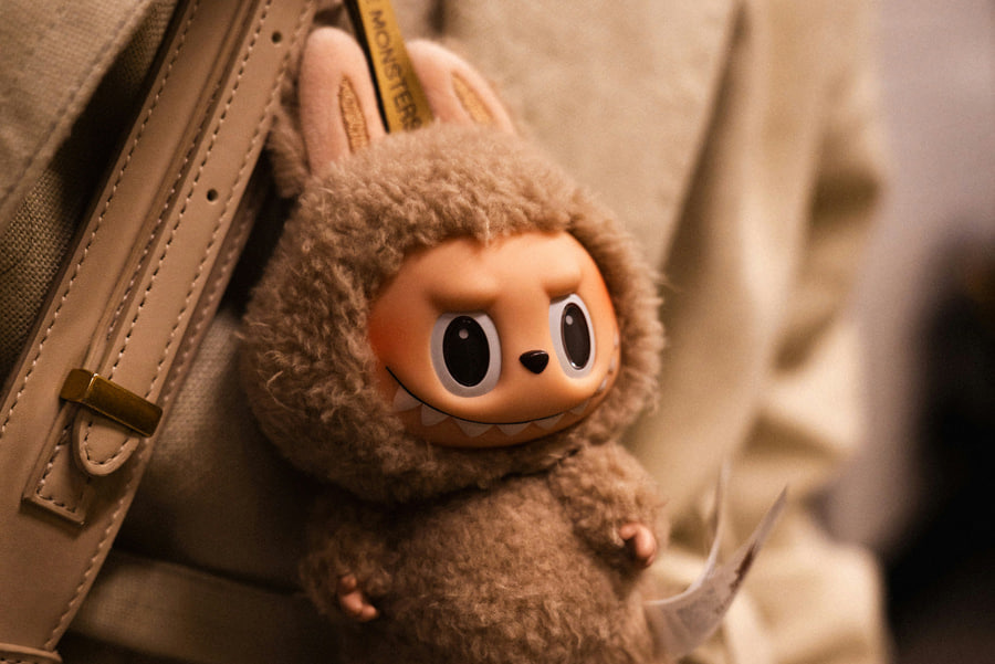 Seni yaxshi ko‘raman «maxluqcha» (Esse)