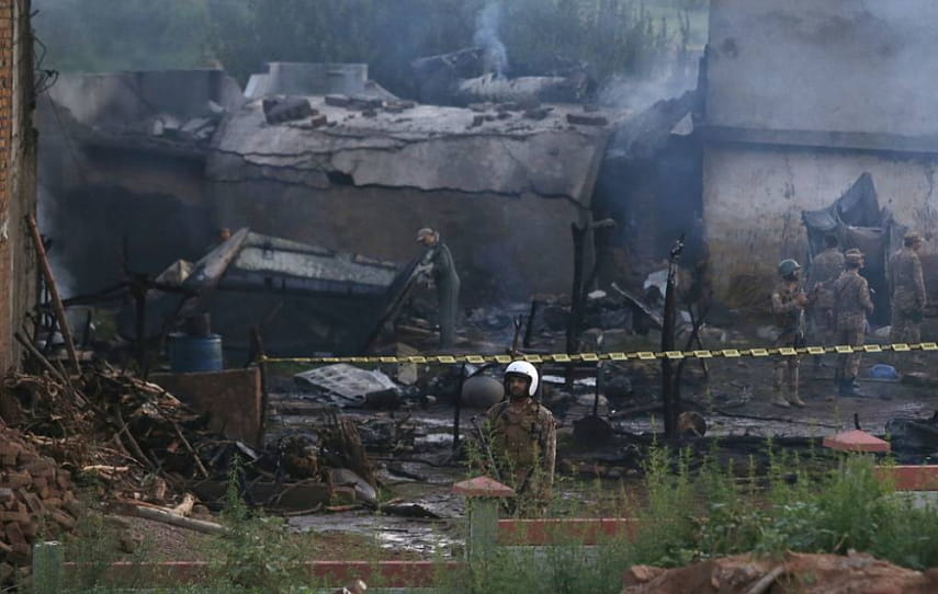 В Пакистане разбился военный самолет, погибли 19 человек