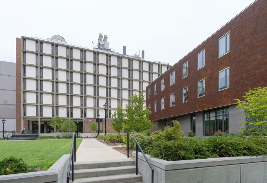 АҚШдаги қадимий университетлардан бирида отишма: қурбон бор