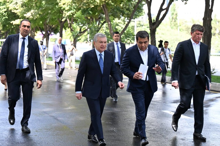 Шавкат Мирзиёев ознакомился с созданными условиями для сервиса и гастрономического туризма на улице Бунёдкор