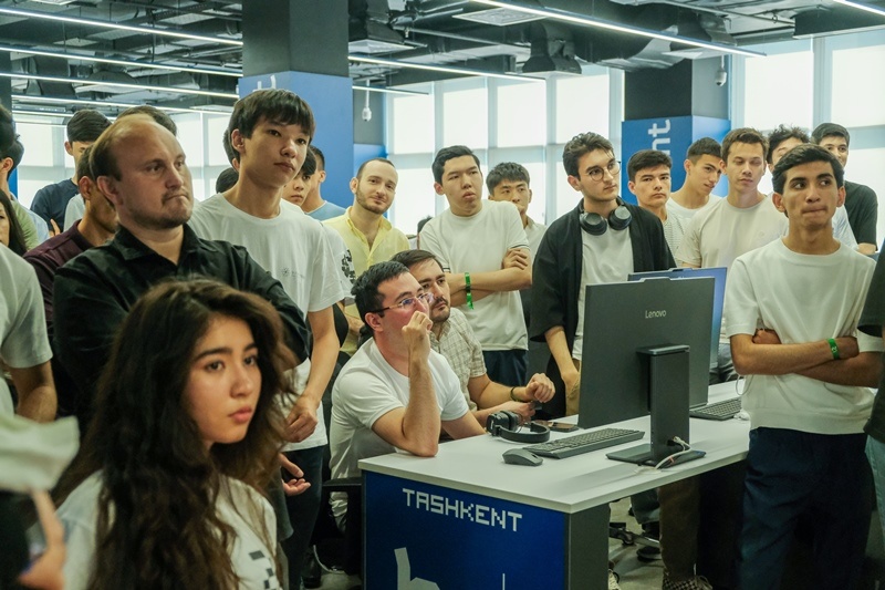 School 21 бўлажак IT мутахассислари учун саралаш босқичи муддатини 14 кунгача қисқартириб, таълим имкониятларини янада кенгайтирмоқда