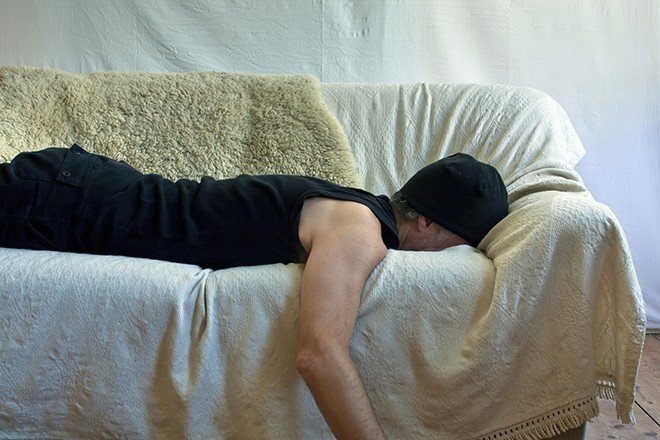 Врач назвал простой способ лучше засыпать и высыпаться