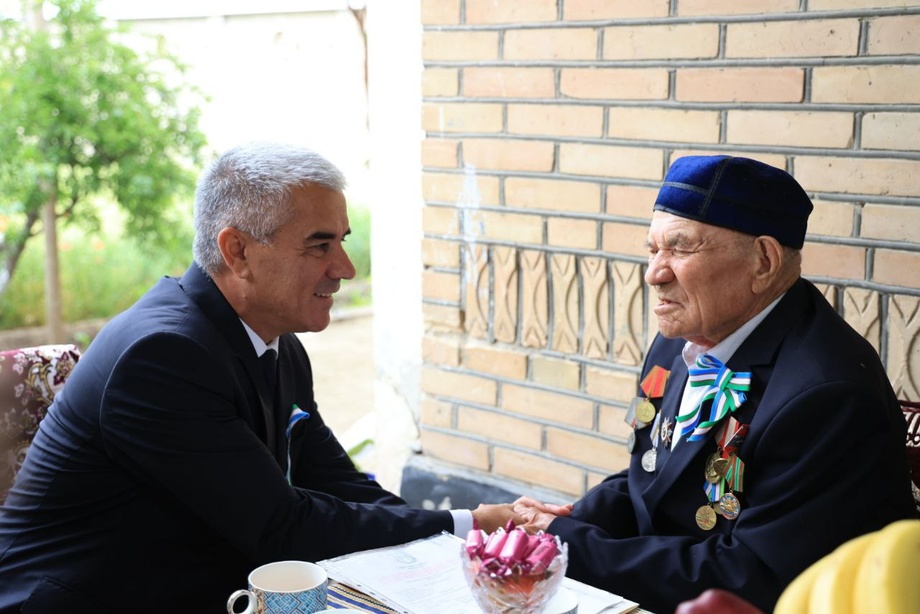 Konslagerdagi buxorolik ayollar, g‘alaba kunida yaralangan jangchi (foto)