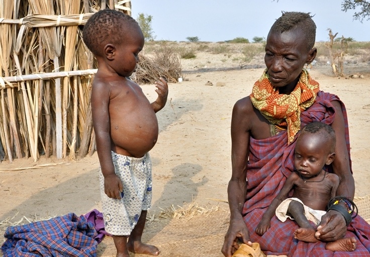 Ajoyib raqamlar bilan porno tomosha qiling Sochli mushuk porno video onlayn