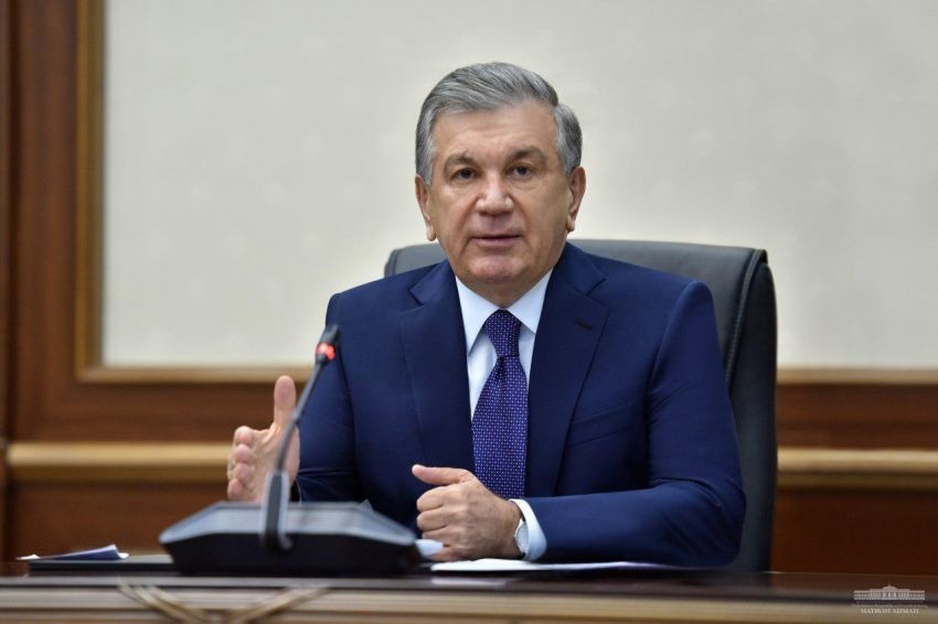Шавкат Мирзиёев проводит совещание по вопросам сокращения теневой экономики