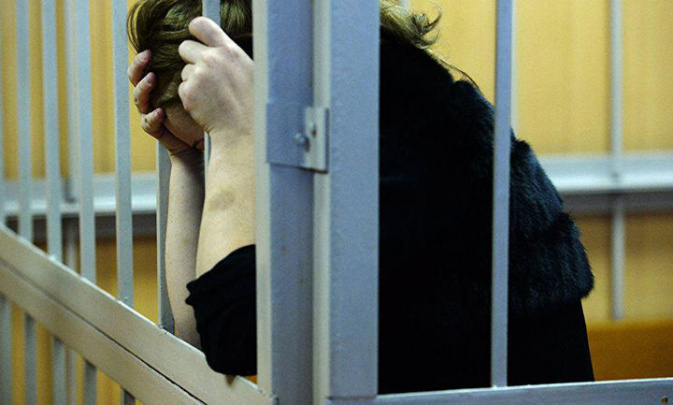 Пул эвазига танишига иш ваъда қилган ҳамширанинг озодлиги 2 йилга чекланди