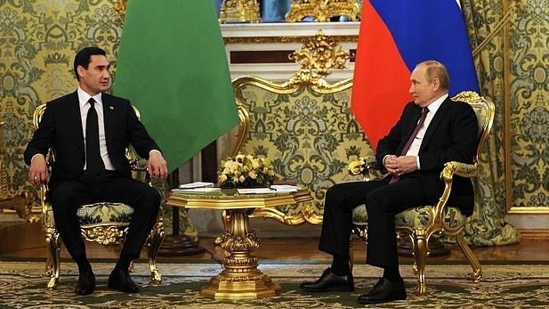 Путин назвал стратегическими отношения с Туркменистаном